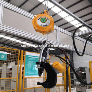 Remachadora autoperforante de 380v para productos de barras colectoras tipo sándwich