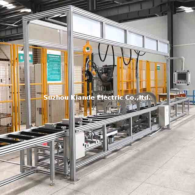 Línea de montaje semiautomática de conductos colectores para montaje compacto de carcasas de barras colectoras